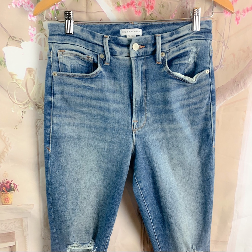 Good American Tear Down Hem Skinny Ankle Distressed Jeans - Picture 3 of 10